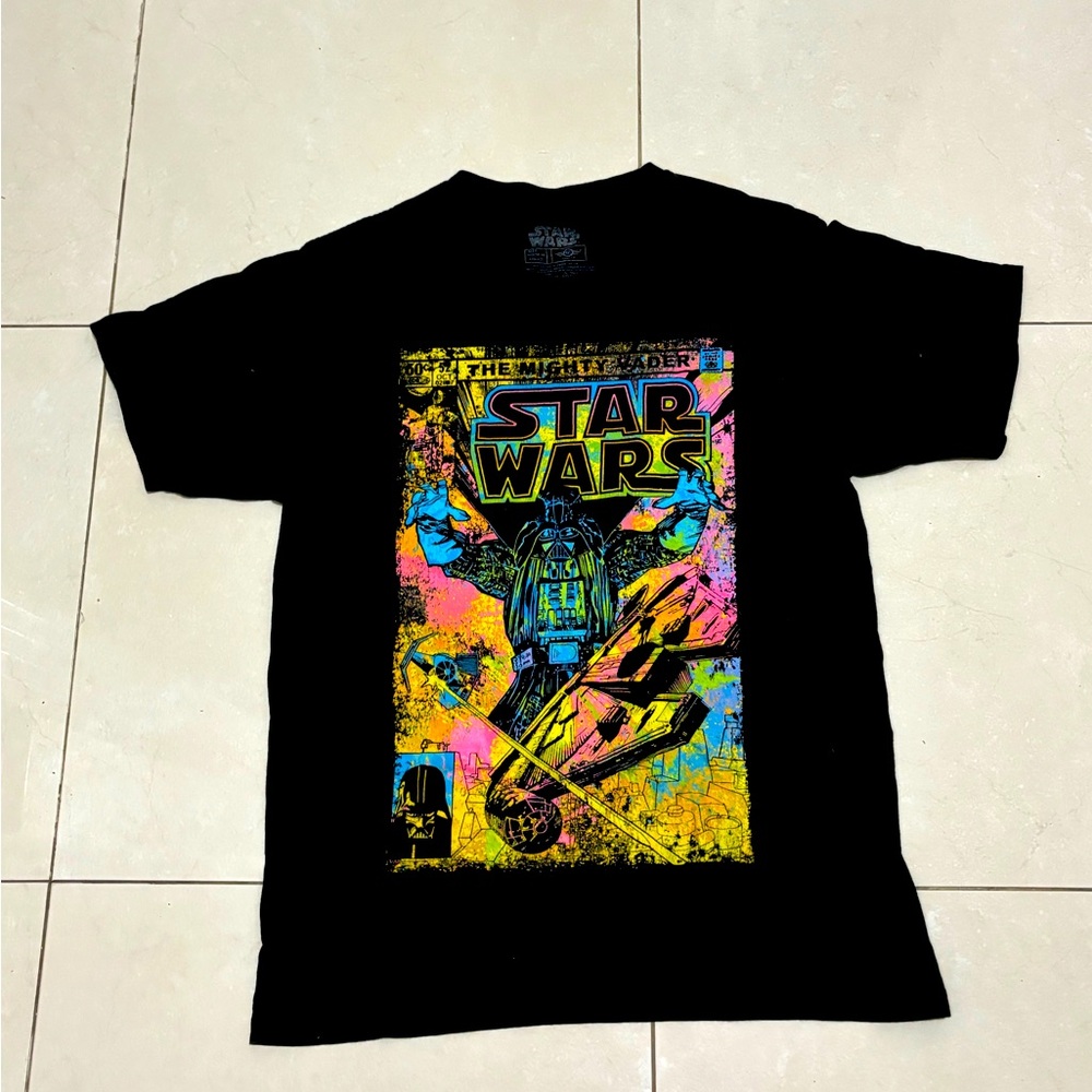 Modern Darth Vader StarWars Multicolor Graphic T-Shirt Medium